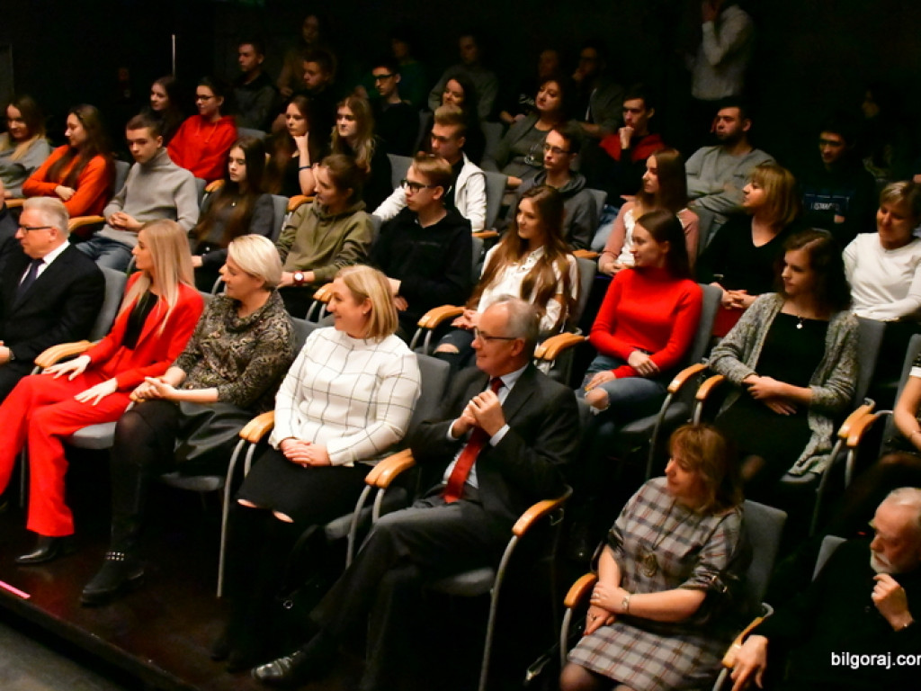 Debaty oksfordzkie w Biłgoraju. W finale zwyciężył ONZ (FOTO)