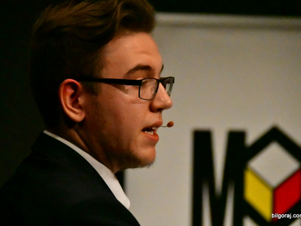 Debaty oksfordzkie w Biłgoraju. W finale zwyciężył ONZ (FOTO)