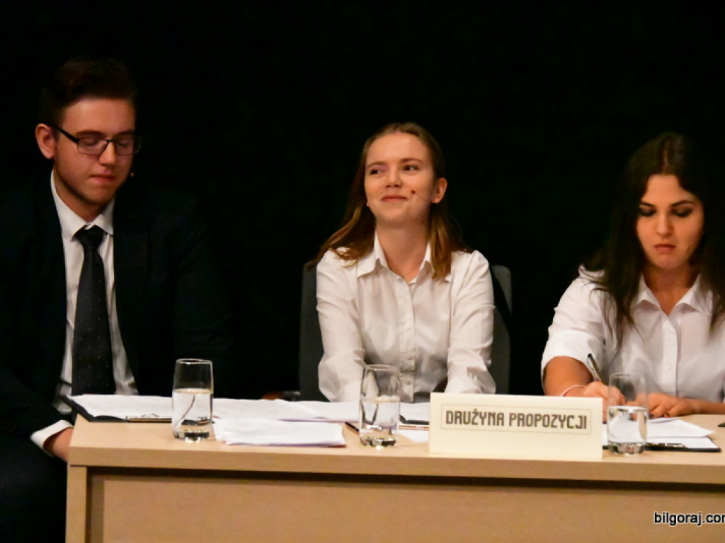 Debaty oksfordzkie w Biłgoraju. W finale zwyciężył ONZ (FOTO)