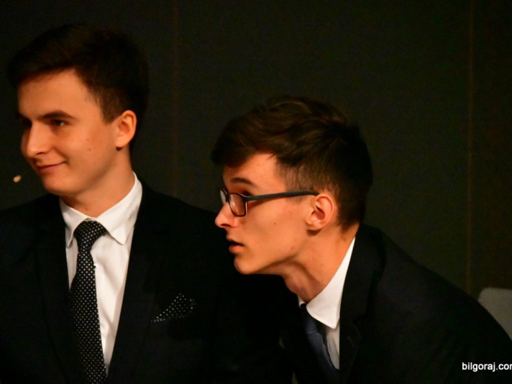 Debaty oksfordzkie w Biłgoraju. W finale zwyciężył ONZ (FOTO)