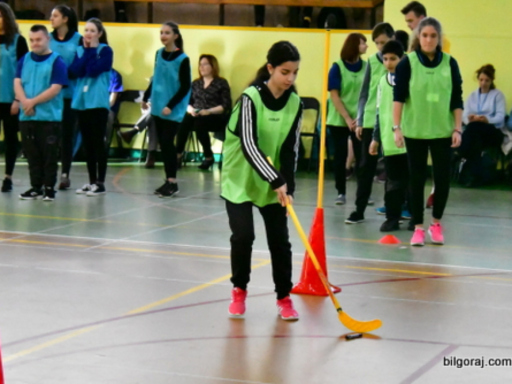 Międzynarodowa zabawa na sportowo (FOTO)