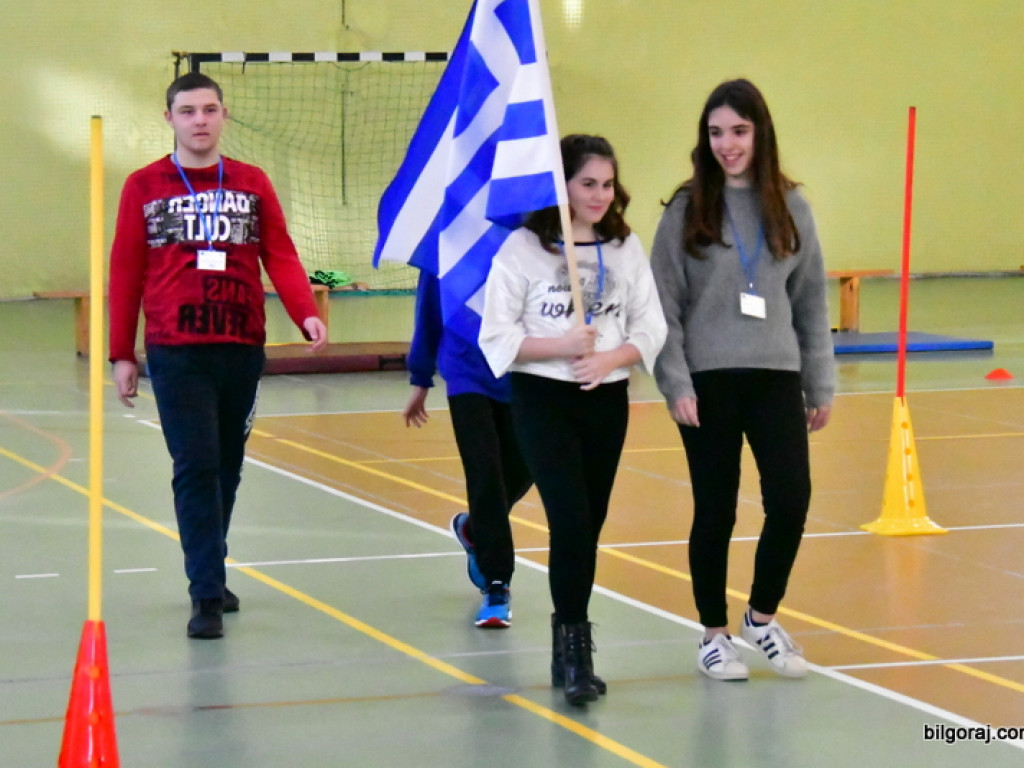 Międzynarodowa zabawa na sportowo (FOTO)