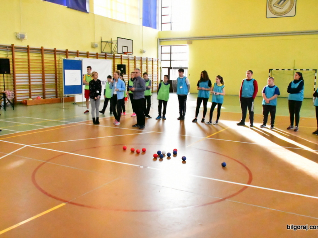 Międzynarodowa zabawa na sportowo (FOTO)