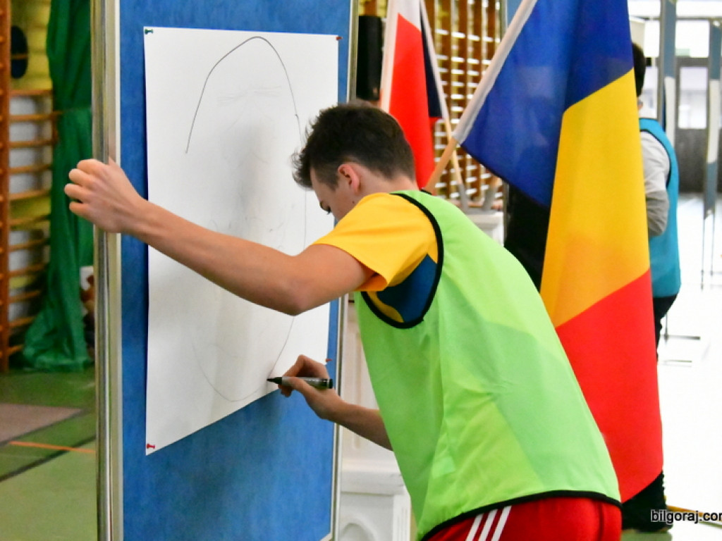 Międzynarodowa zabawa na sportowo (FOTO)