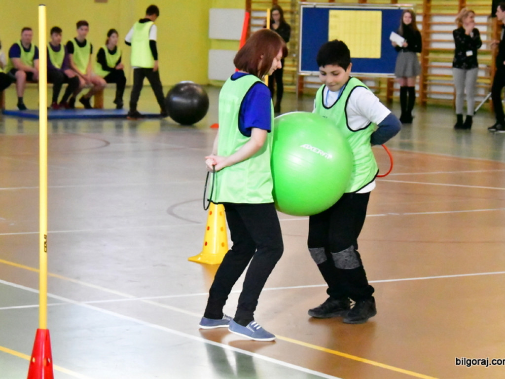 Międzynarodowa zabawa na sportowo (FOTO)