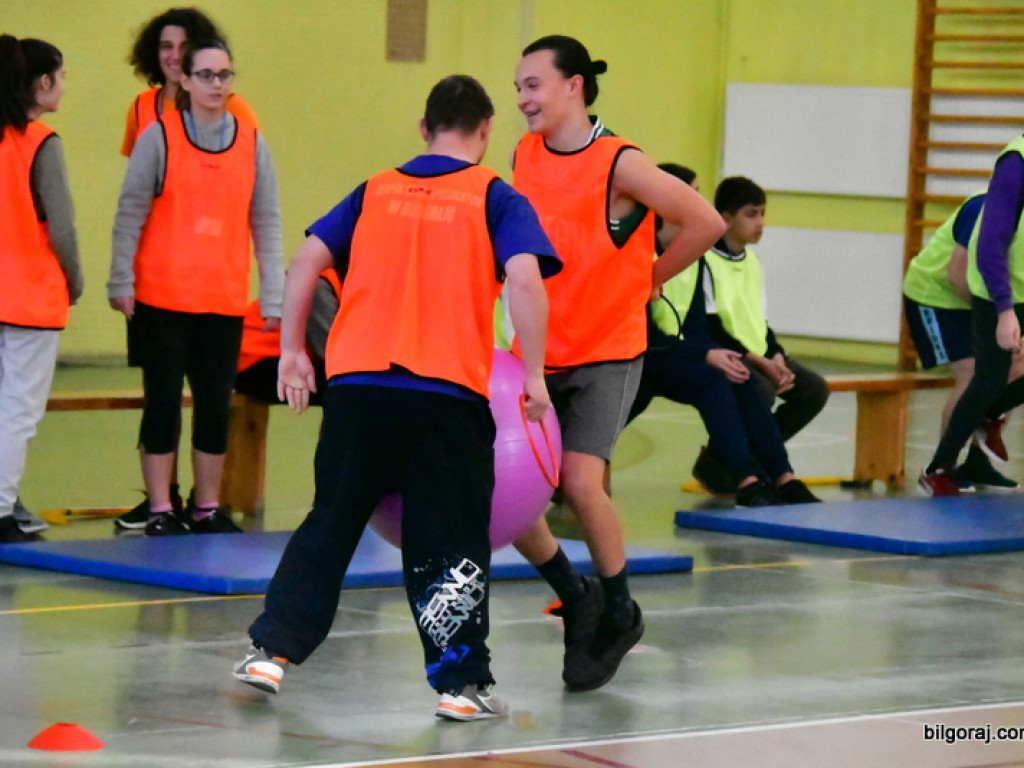 Międzynarodowa zabawa na sportowo (FOTO)
