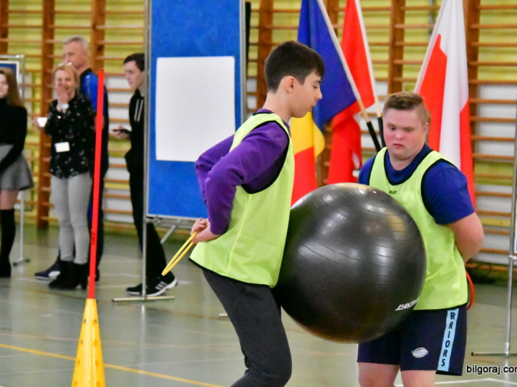 Międzynarodowa zabawa na sportowo (FOTO)