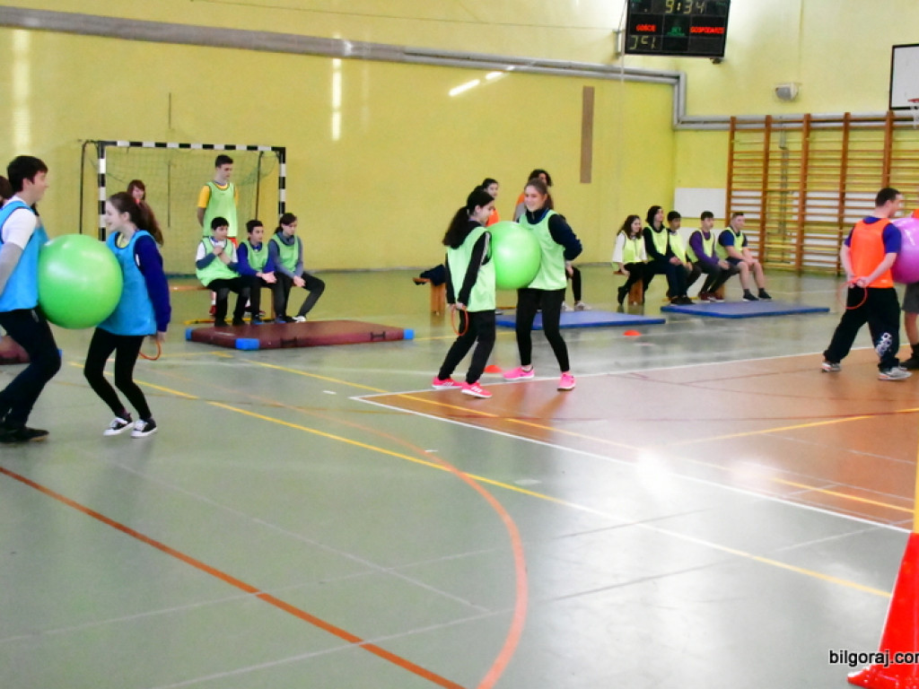 Międzynarodowa zabawa na sportowo (FOTO)