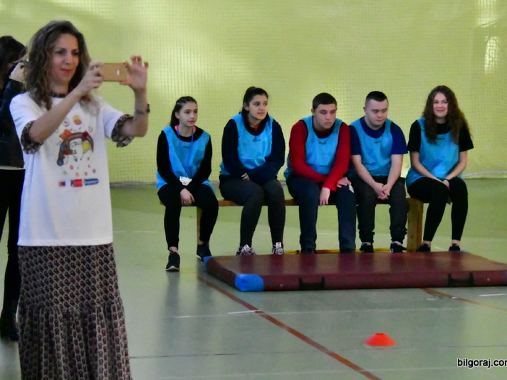 Międzynarodowa zabawa na sportowo (FOTO)