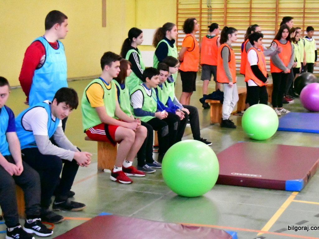 Międzynarodowa zabawa na sportowo (FOTO)