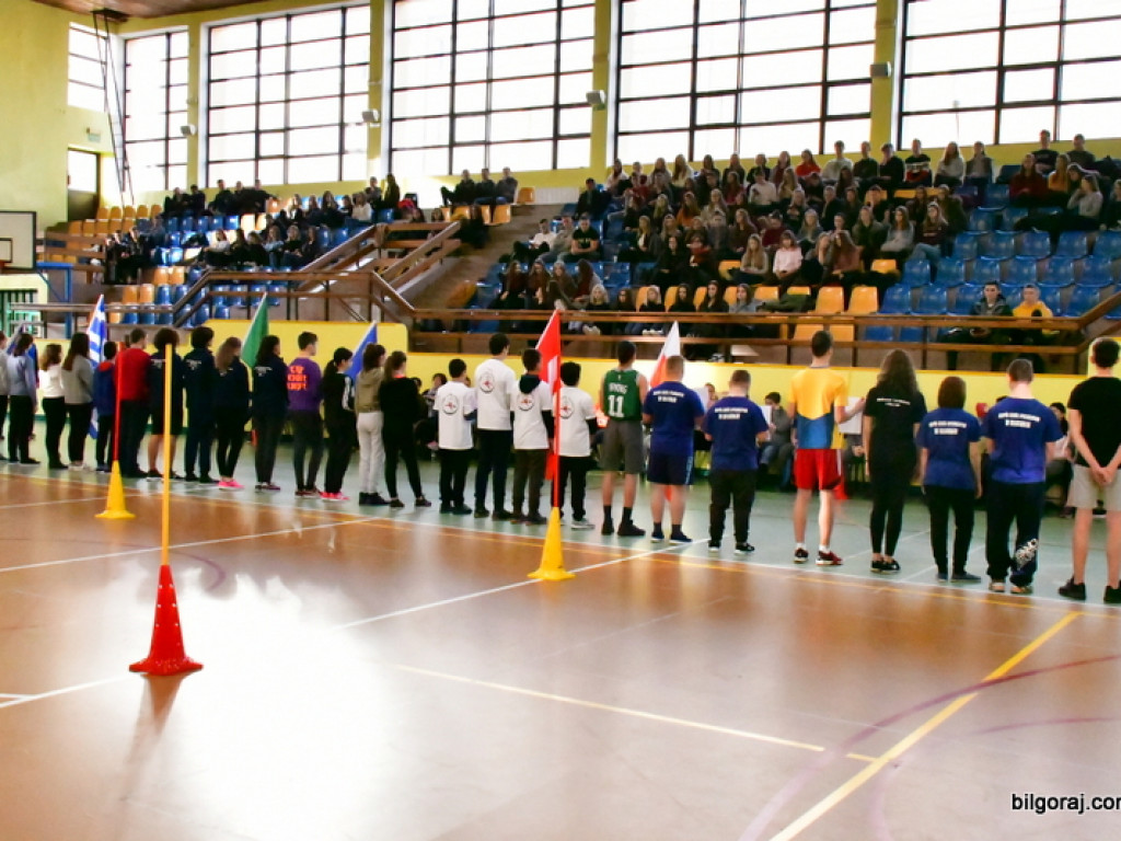 Międzynarodowa zabawa na sportowo (FOTO)