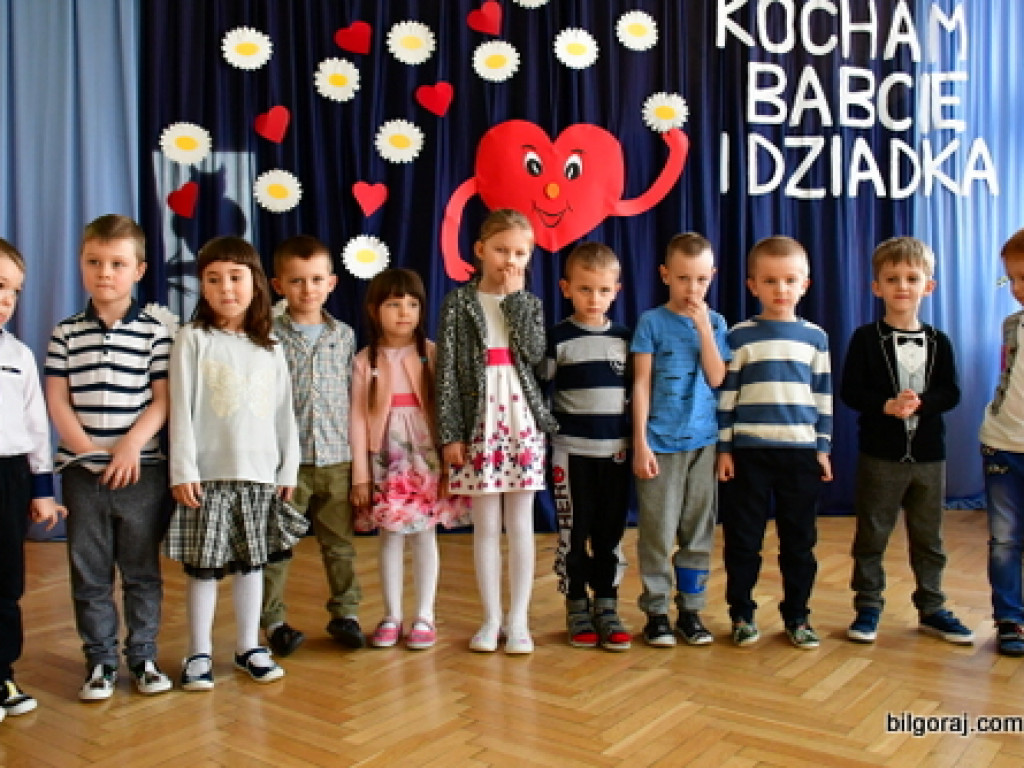 Dzień Babci i Dziadka w Samorządowym Przedszkolu Nr 3 w Biłgoraju (FOTO)