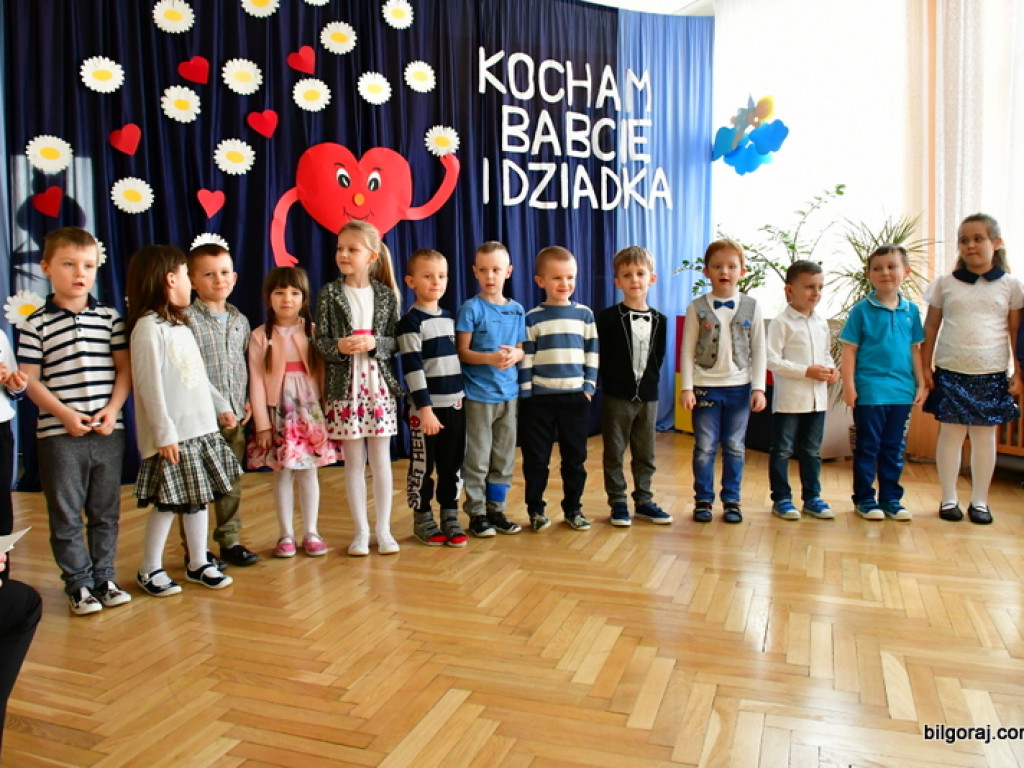 Dzień Babci i Dziadka w Samorządowym Przedszkolu Nr 3 w Biłgoraju (FOTO)