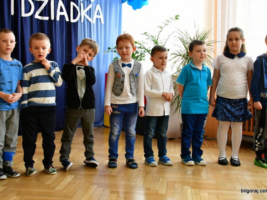 Dzień Babci i Dziadka w Samorządowym Przedszkolu Nr 3 w Biłgoraju (FOTO)