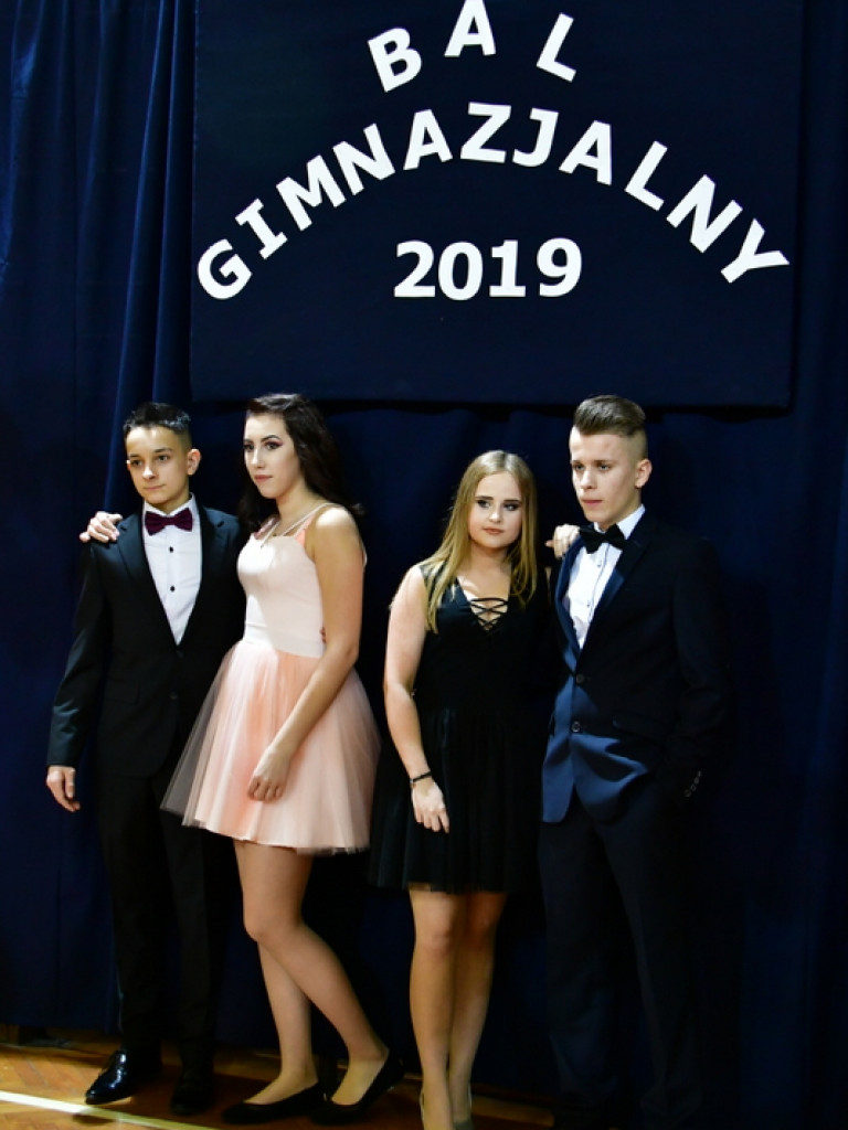 Bal gimnazjalny uczniów św. Jadwigi (FOTO, VIDEO)