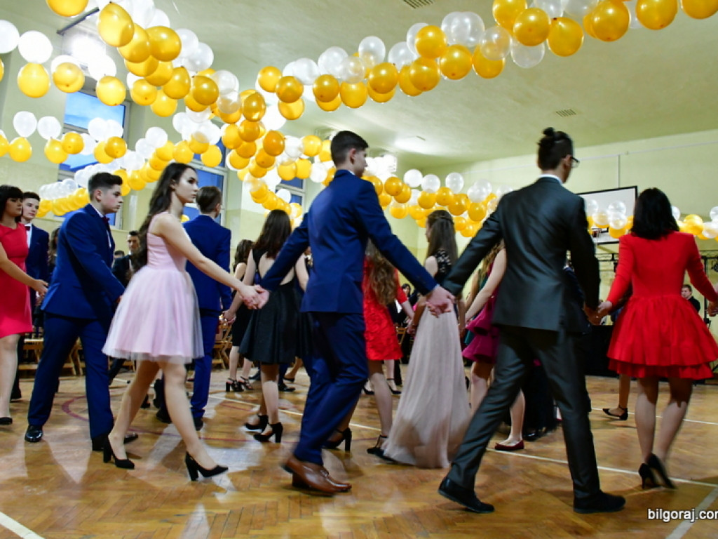 Bal gimnazjalny uczniów św. Jadwigi (FOTO, VIDEO)