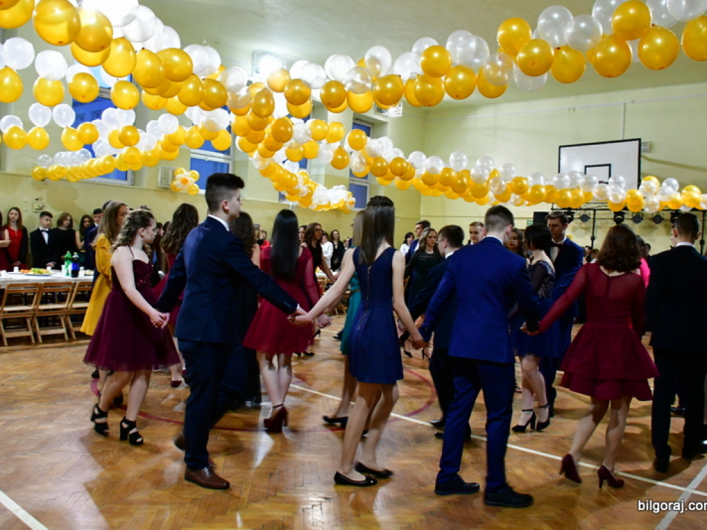 Bal gimnazjalny uczniów św. Jadwigi (FOTO, VIDEO)