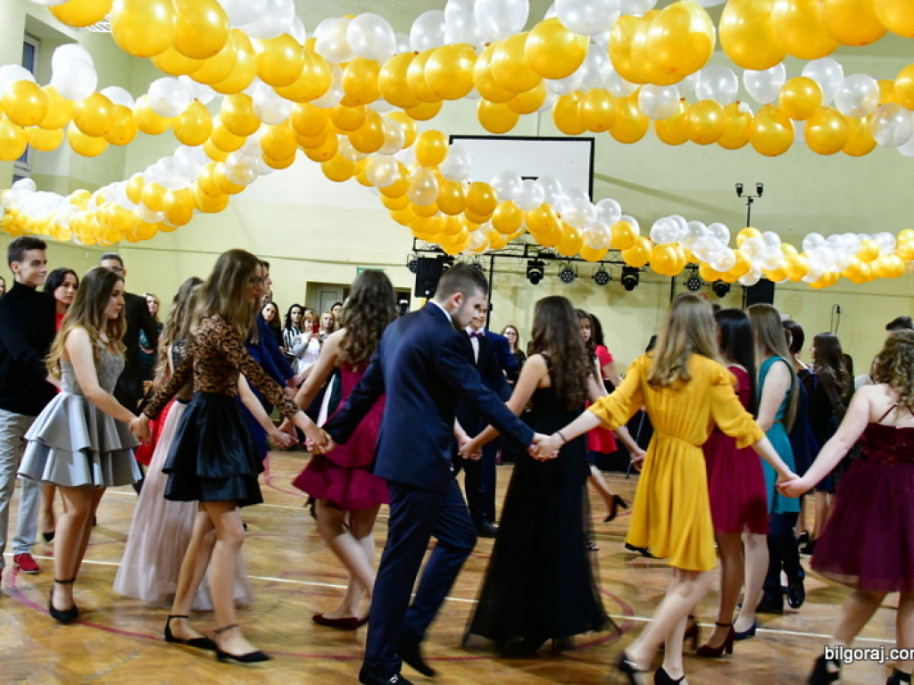 Bal gimnazjalny uczniów św. Jadwigi (FOTO, VIDEO)