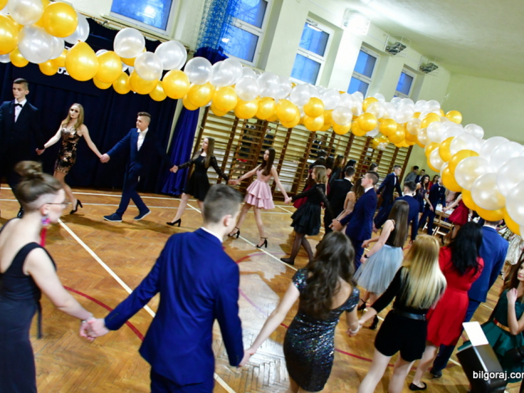 Bal gimnazjalny uczniów św. Jadwigi (FOTO, VIDEO)