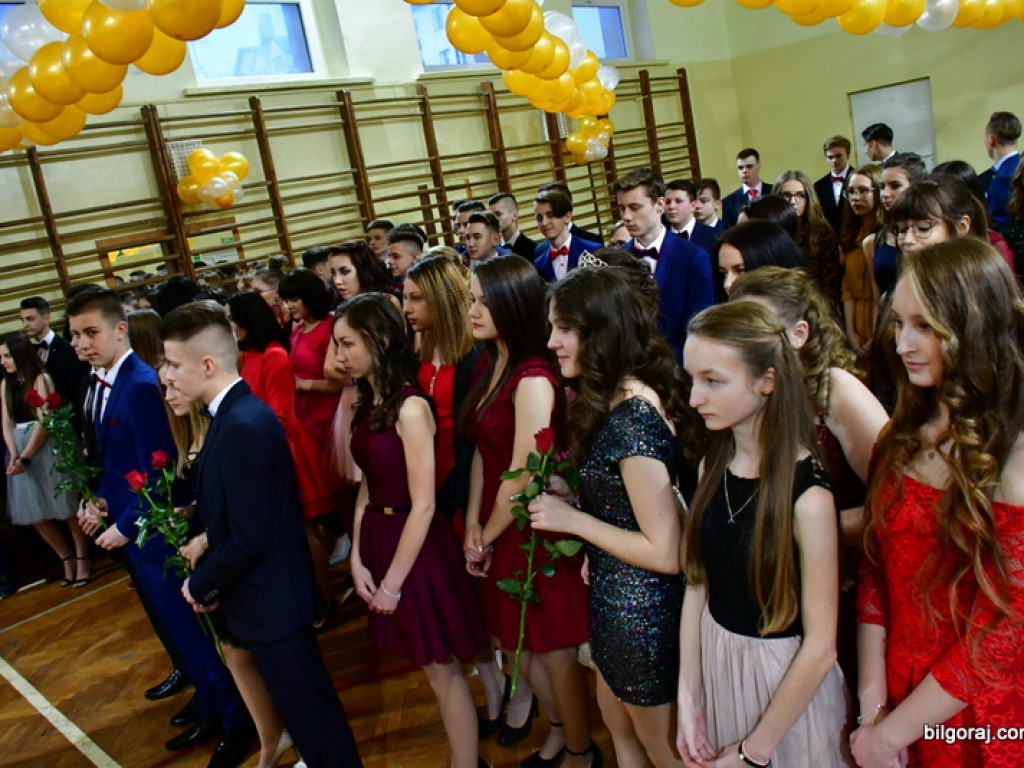 Bal gimnazjalny uczniów św. Jadwigi (FOTO, VIDEO)