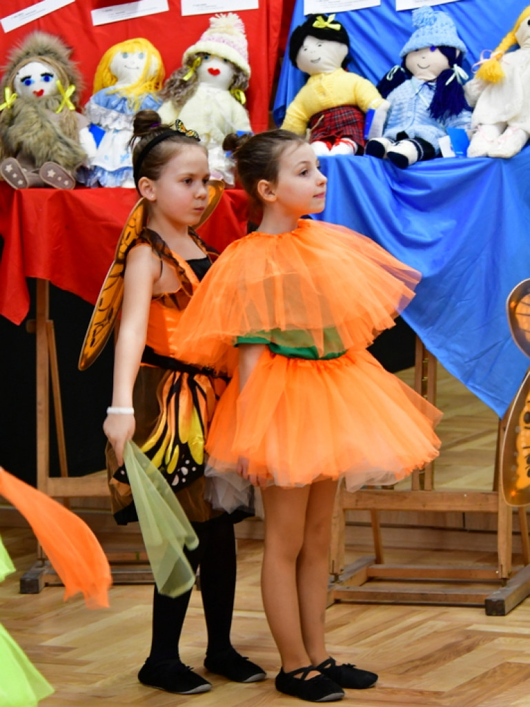 Plastycznie i charytatywnie (FOTO)