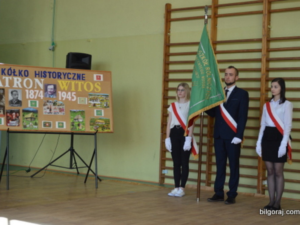 Młodzież w Różańcu złożyła hołd Patronowi i Żołnierzom Niezłomnym