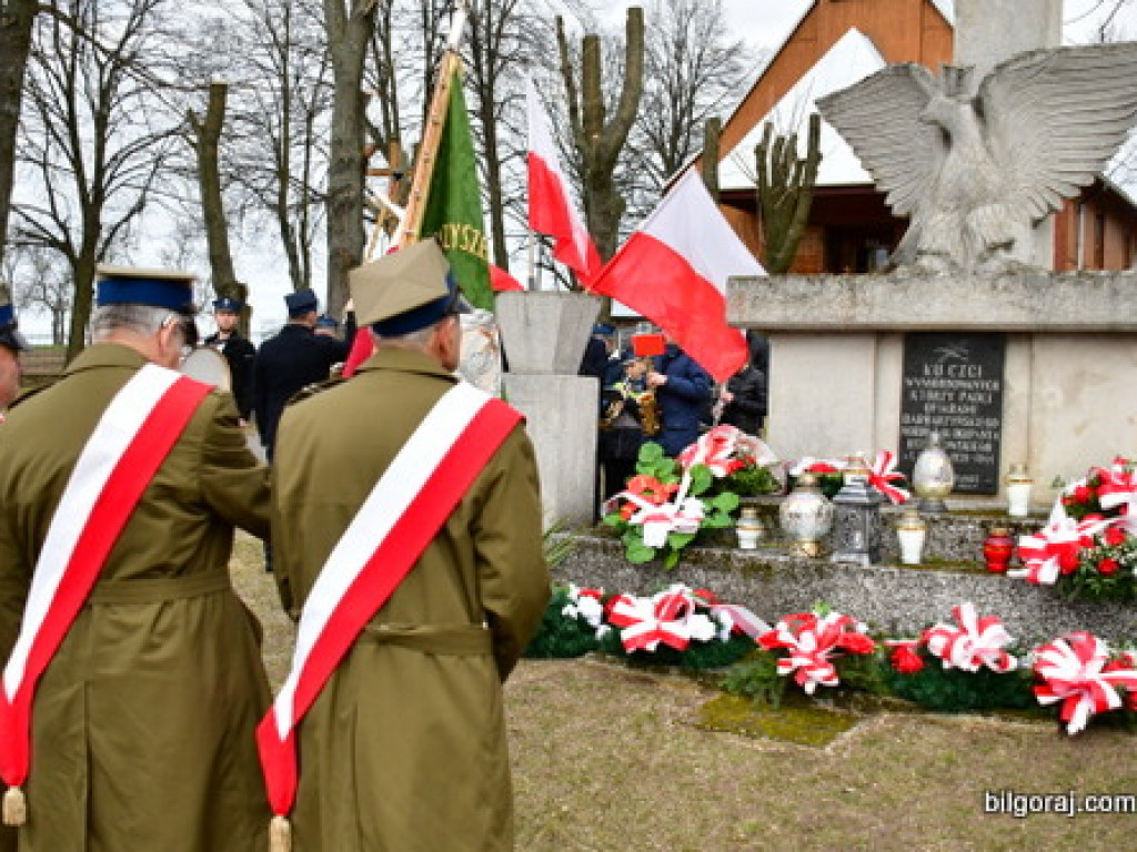 Umarłych wieczność dotąd trwa, dokąd pamięcią się im płaci... 76. rocznica pacyfikacji Różańca (FOTO)