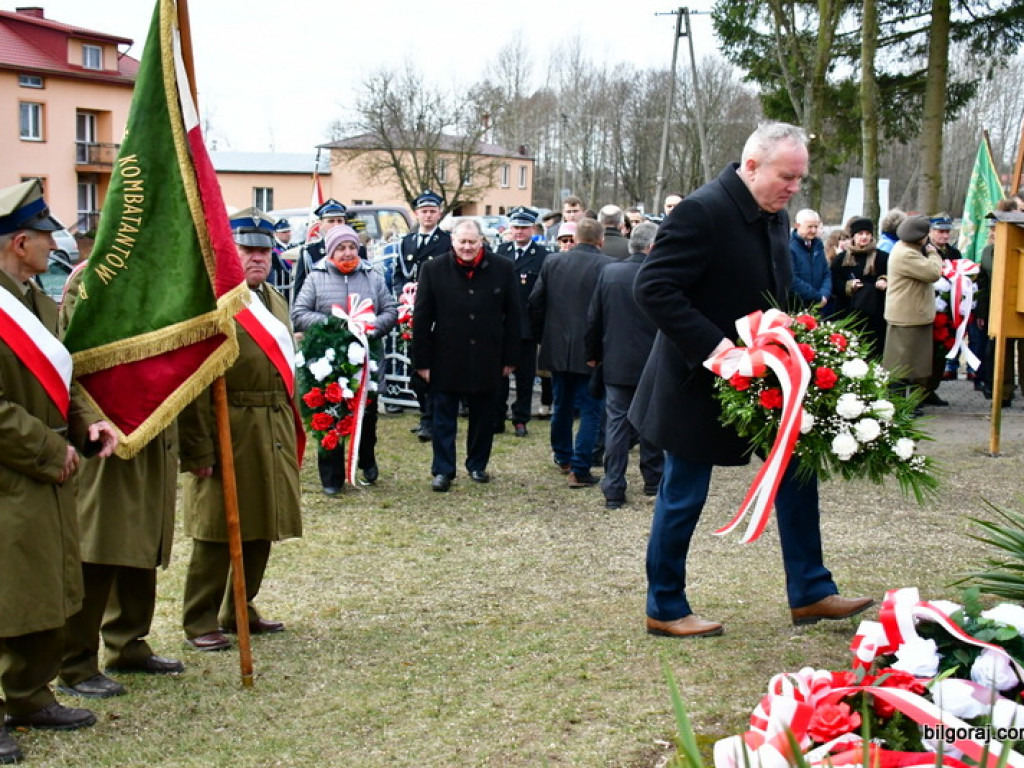Umarłych wieczność dotąd trwa, dokąd pamięcią się im płaci... 76. rocznica pacyfikacji Różańca (FOTO)