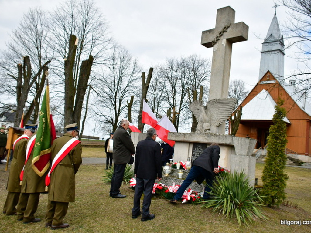 Umarłych wieczność dotąd trwa, dokąd pamięcią się im płaci... 76. rocznica pacyfikacji Różańca (FOTO)