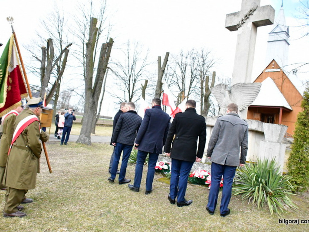 Umarłych wieczność dotąd trwa, dokąd pamięcią się im płaci... 76. rocznica pacyfikacji Różańca (FOTO)