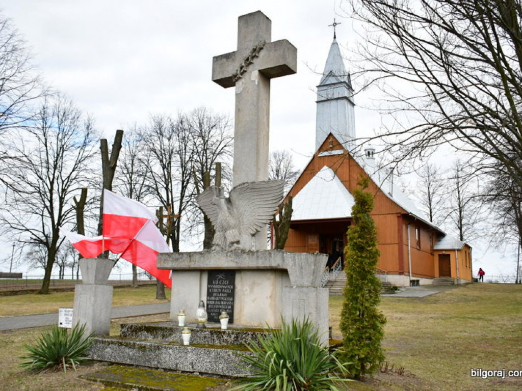 Umarłych wieczność dotąd trwa, dokąd pamięcią się im płaci... 76. rocznica pacyfikacji Różańca (FOTO)