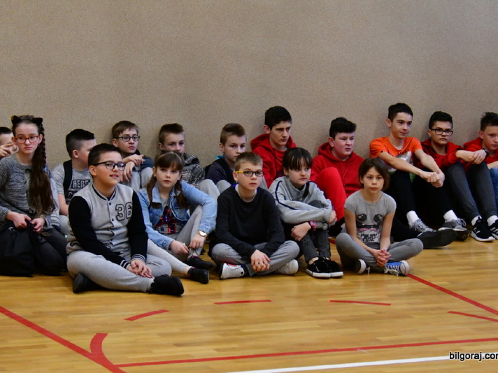 Festyn wiosenny Szkoły Podstawowej Nr 4 i Wioski Dziecięcej SOS w Biłgoraju (FOTO)