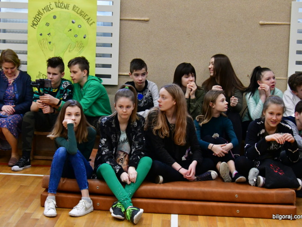 Festyn wiosenny Szkoły Podstawowej Nr 4 i Wioski Dziecięcej SOS w Biłgoraju (FOTO)