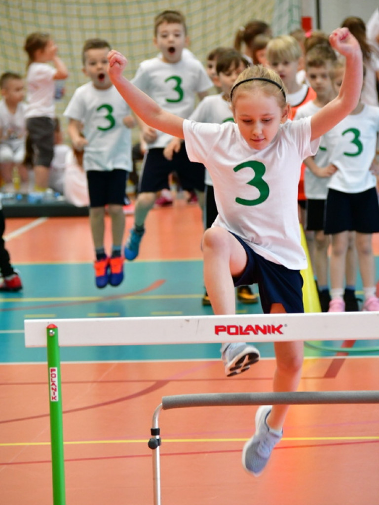 Przedszkolaki powitały wiosnę... na sportowo (FOTO)