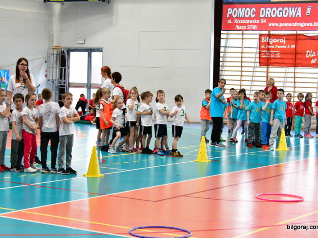 Przedszkolaki powitały wiosnę... na sportowo (FOTO)