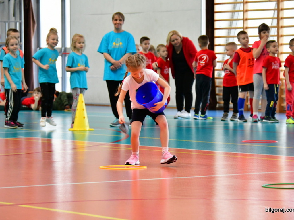 Przedszkolaki powitały wiosnę... na sportowo (FOTO)