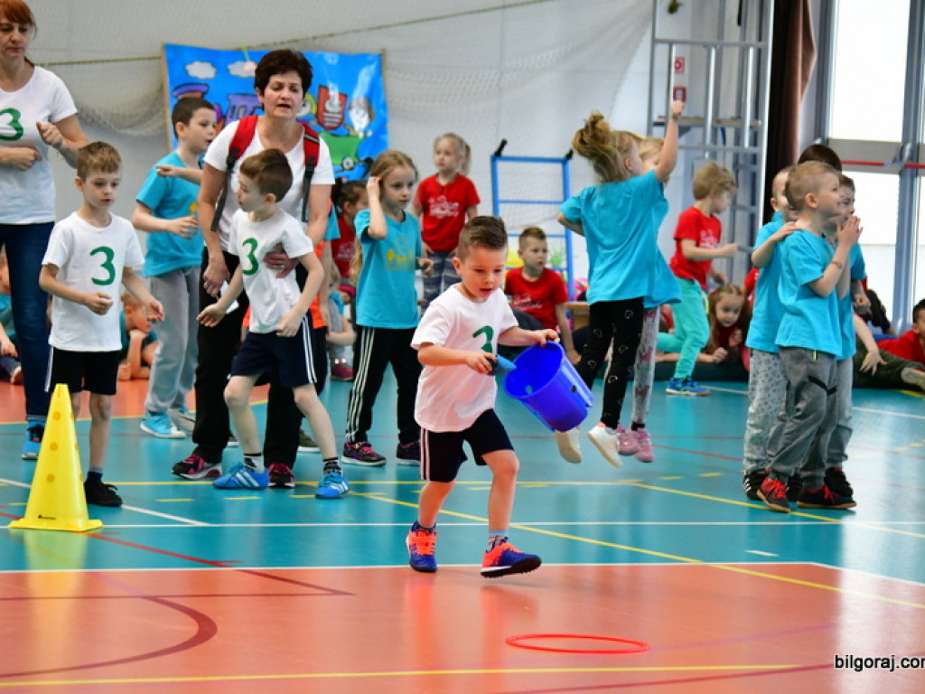 Przedszkolaki powitały wiosnę... na sportowo (FOTO)
