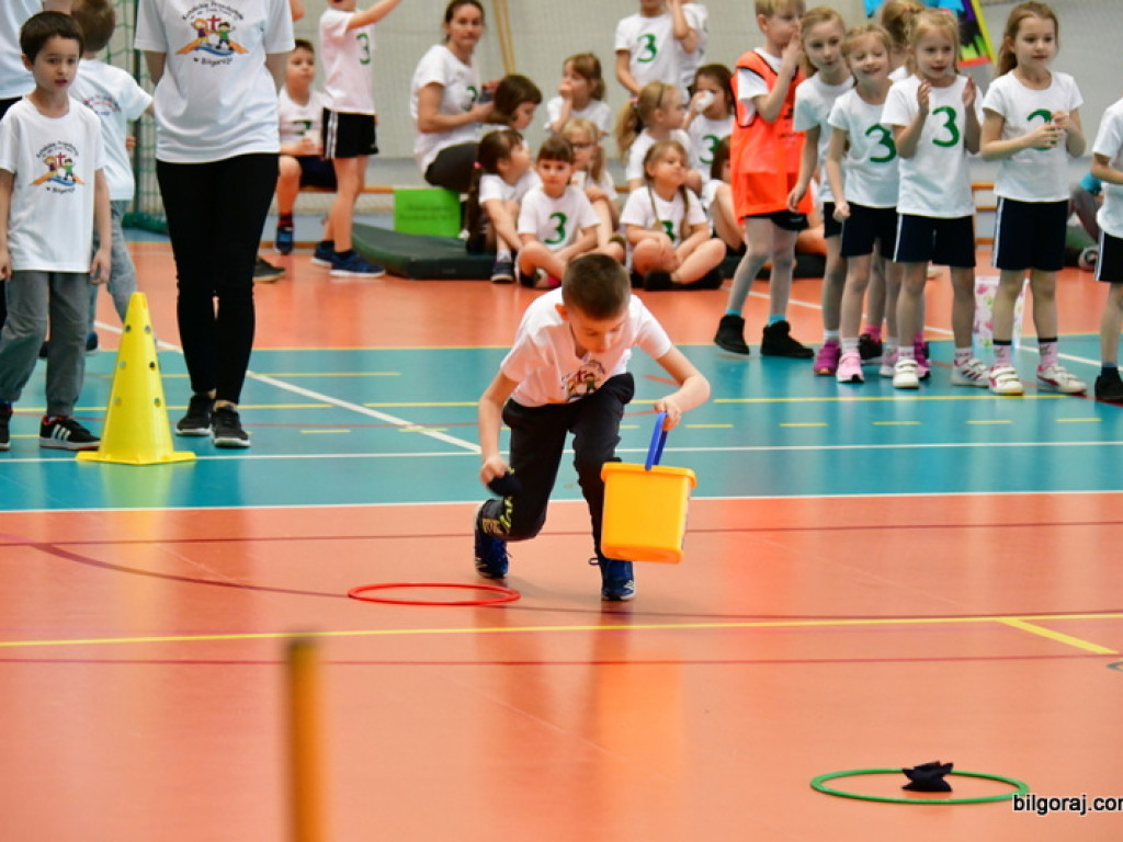 Przedszkolaki powitały wiosnę... na sportowo (FOTO)