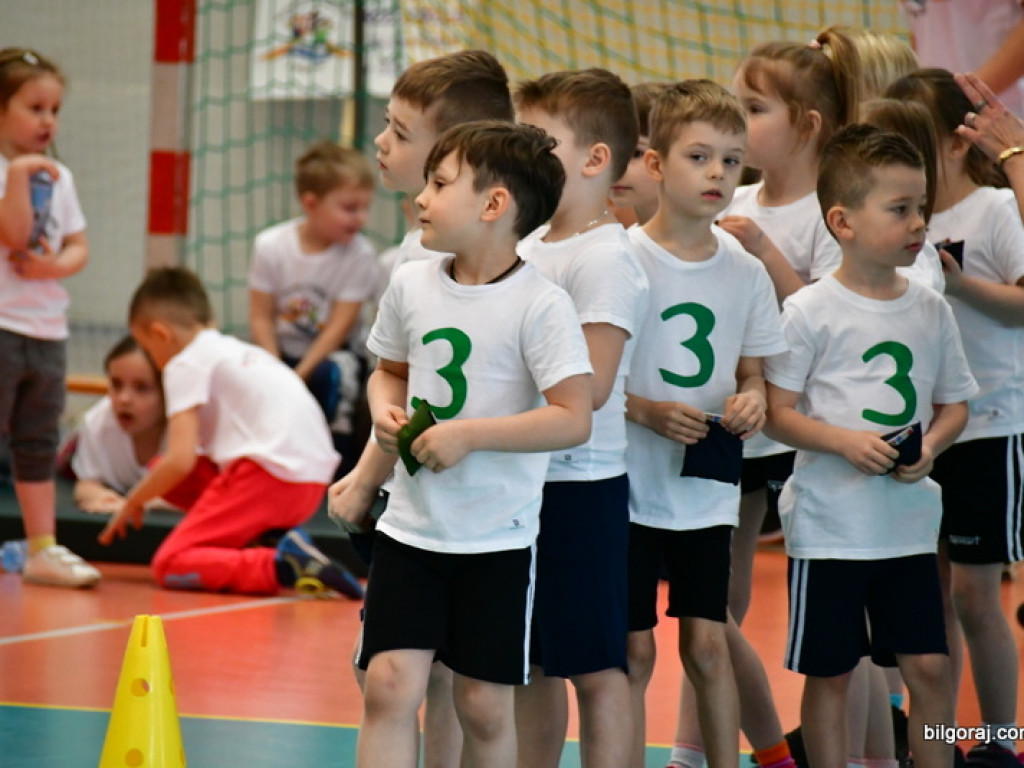 Przedszkolaki powitały wiosnę... na sportowo (FOTO)