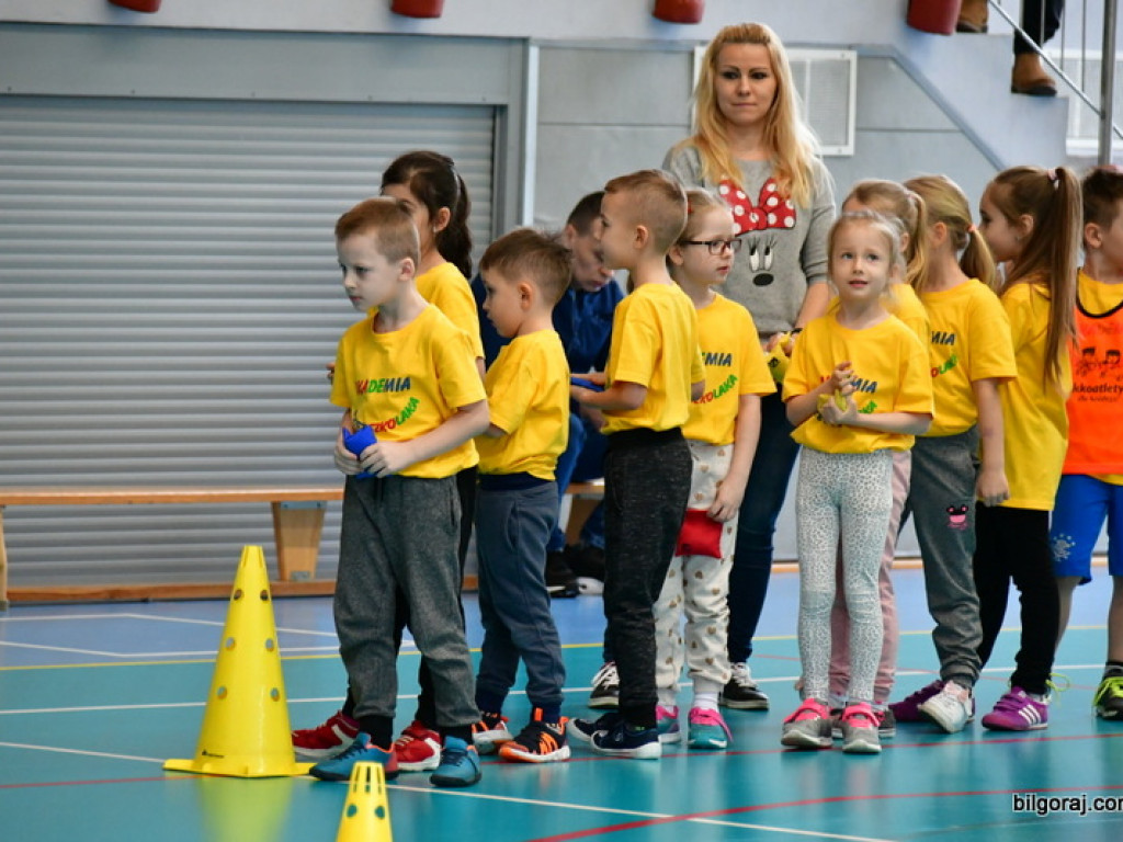Przedszkolaki powitały wiosnę... na sportowo (FOTO)