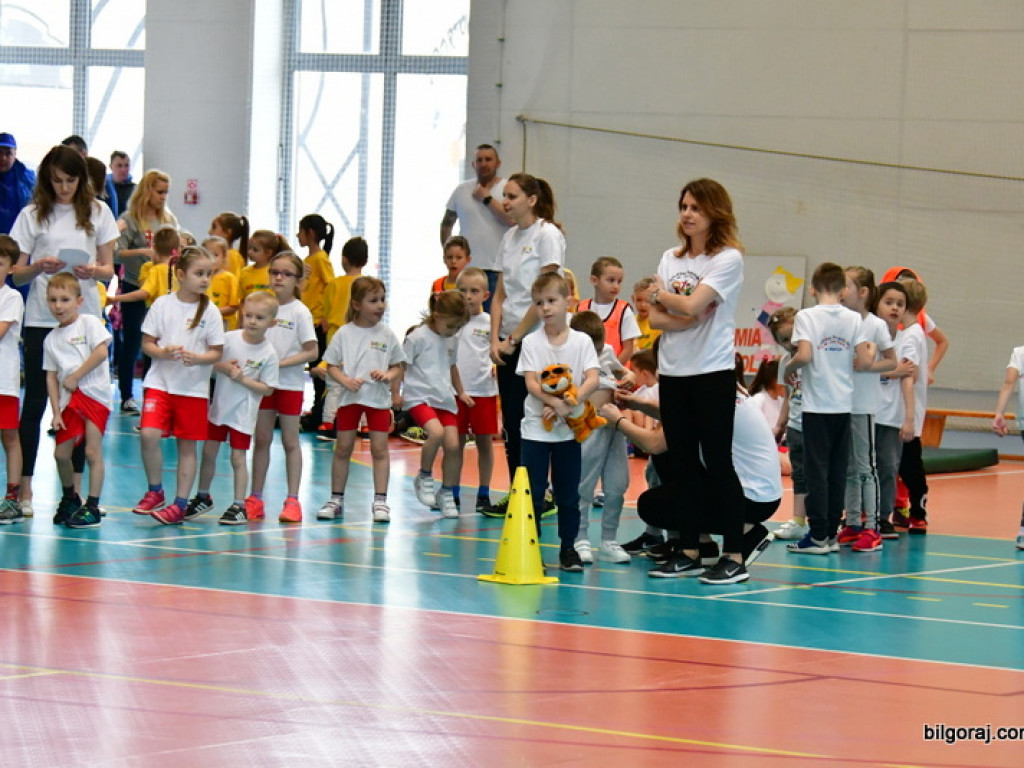 Przedszkolaki powitały wiosnę... na sportowo (FOTO)