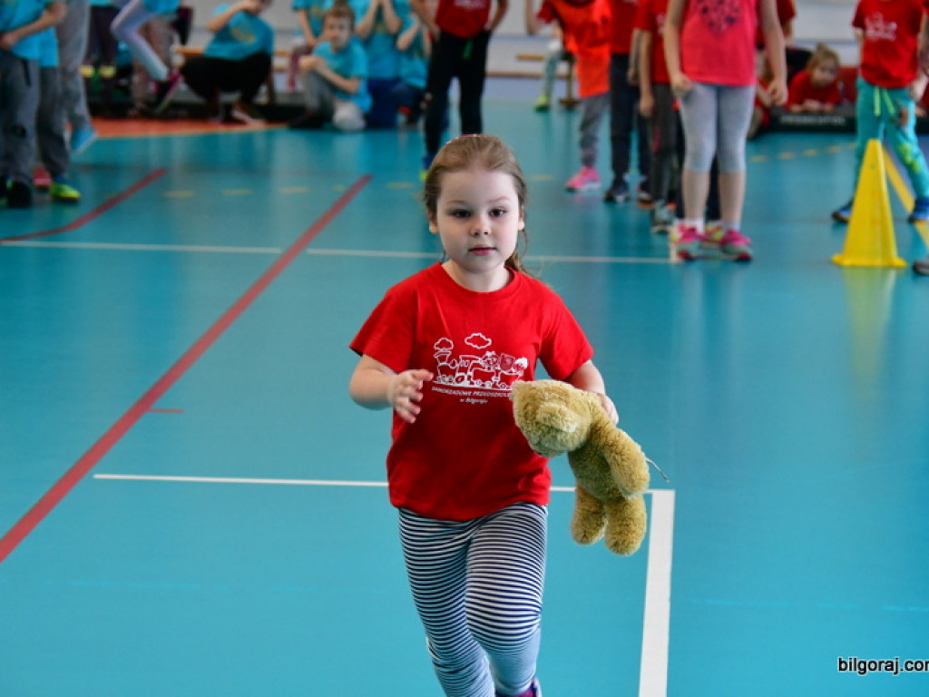 Przedszkolaki powitały wiosnę... na sportowo (FOTO)
