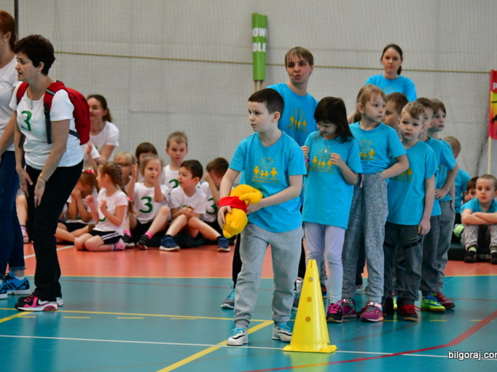 Przedszkolaki powitały wiosnę... na sportowo (FOTO)
