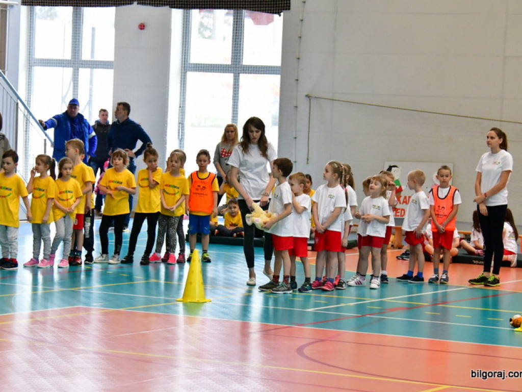 Przedszkolaki powitały wiosnę... na sportowo (FOTO)