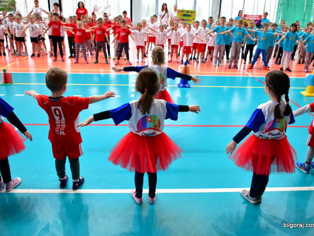 Przedszkolaki powitały wiosnę... na sportowo (FOTO)
