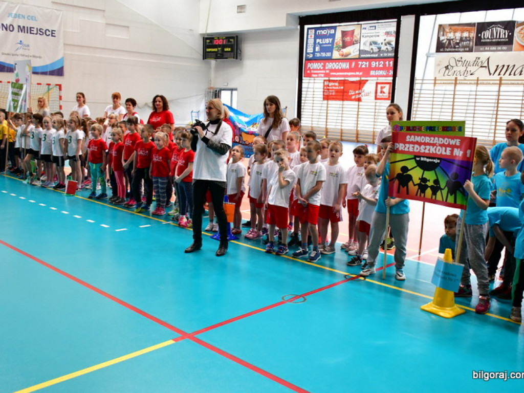 Przedszkolaki powitały wiosnę... na sportowo (FOTO)