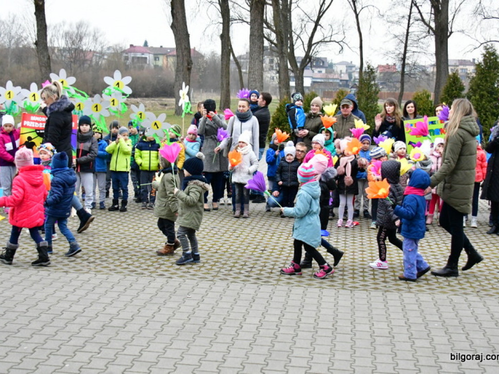 Przedszkolaki powitały wiosnę... na sportowo (FOTO)