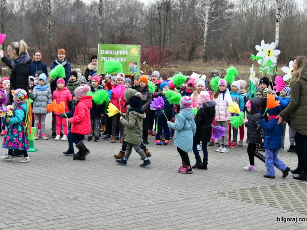Przedszkolaki powitały wiosnę... na sportowo (FOTO)