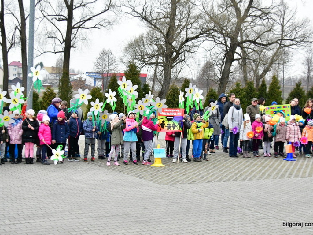 Przedszkolaki powitały wiosnę... na sportowo (FOTO)