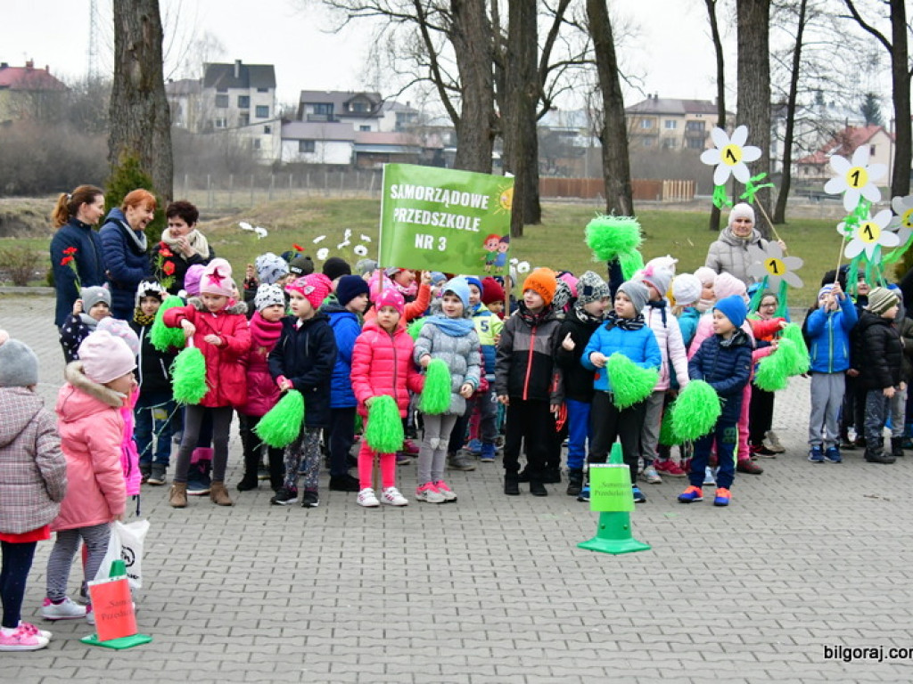 Przedszkolaki powitały wiosnę... na sportowo (FOTO)